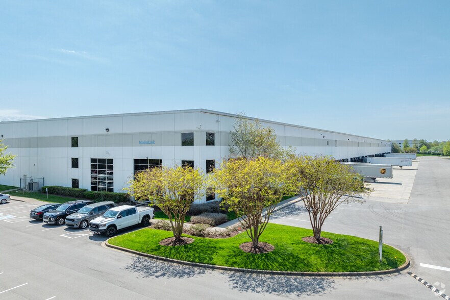 More Photos Of 2000-2098 Midway Ln, Smyrna Distribution For Lease