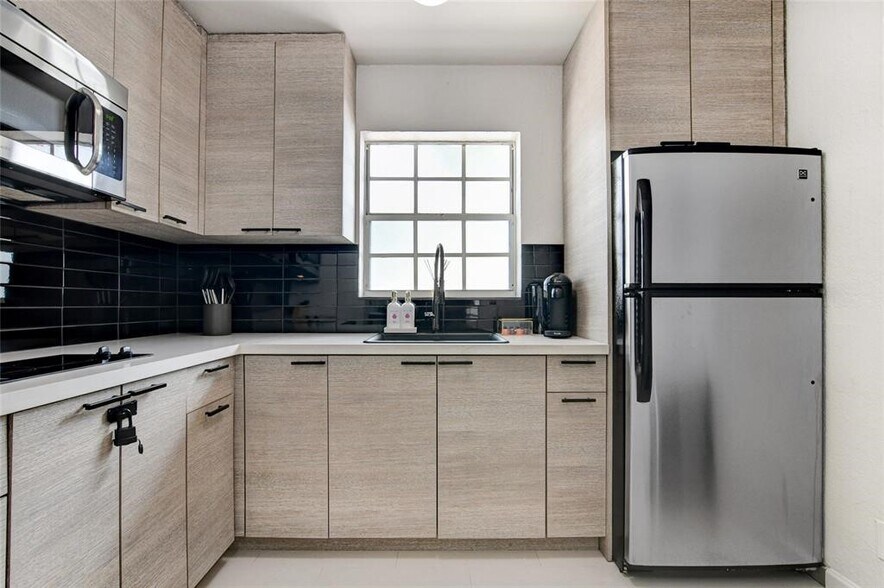 More Photos Of 1007 SE 2nd Ct, Fort Lauderdale Apartments For Sale