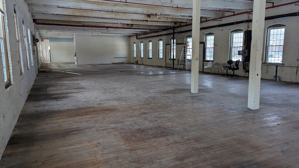 More Photos Of 20 Ladd Ave, Florence Manufacturing For Sale