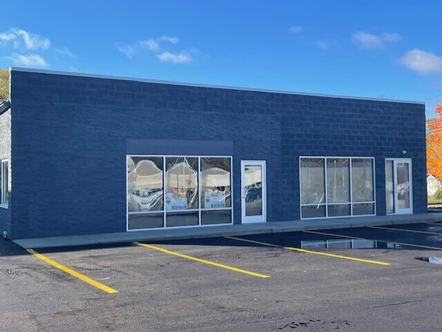 More Photos Of 1300 E Main St, Ravenna Auto Dealership For Lease