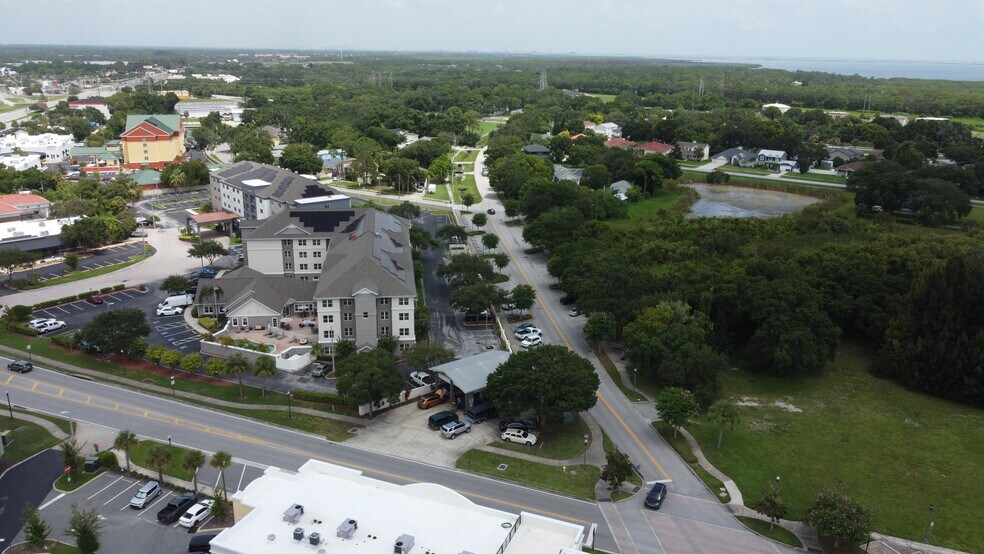 More Photos Of 600 Saint Petersburg Dr E, Oldsmar Auto Repair For Sale