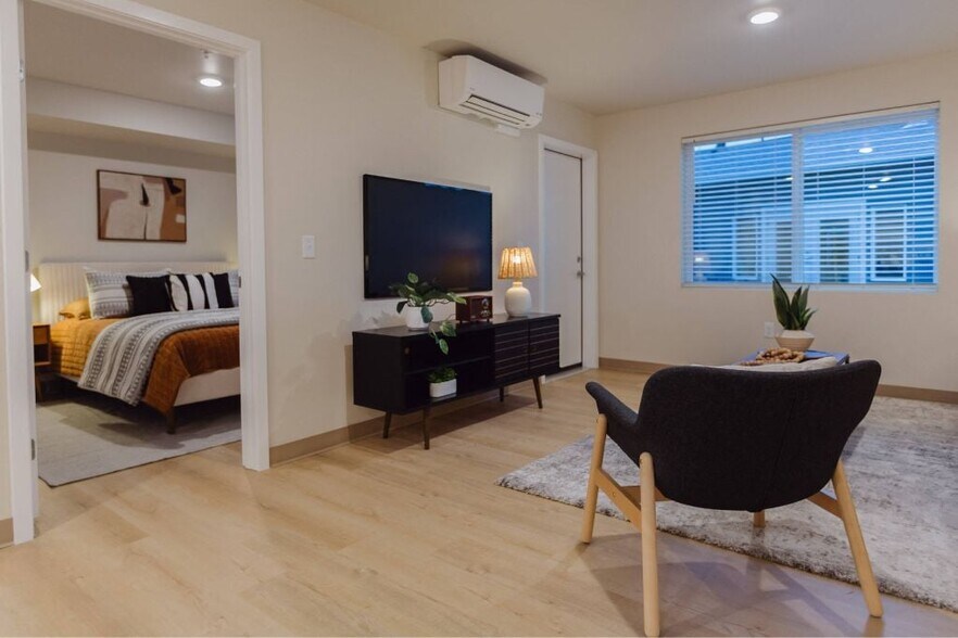 More Photos Of 200 E McCorquedale Rd, Burlington Apartments For Sale