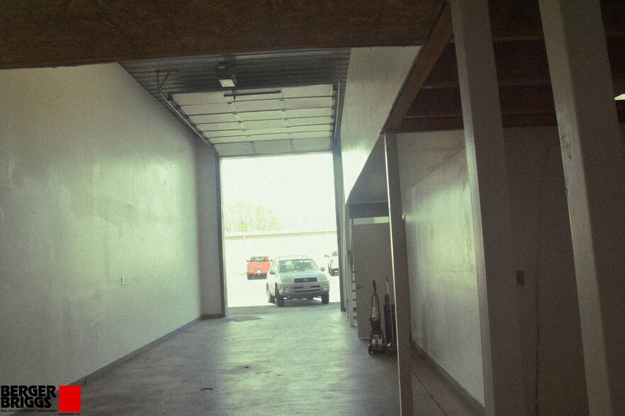 More Photos Of 6310 Edith Blvd NE, Albuquerque Warehouse For Lease