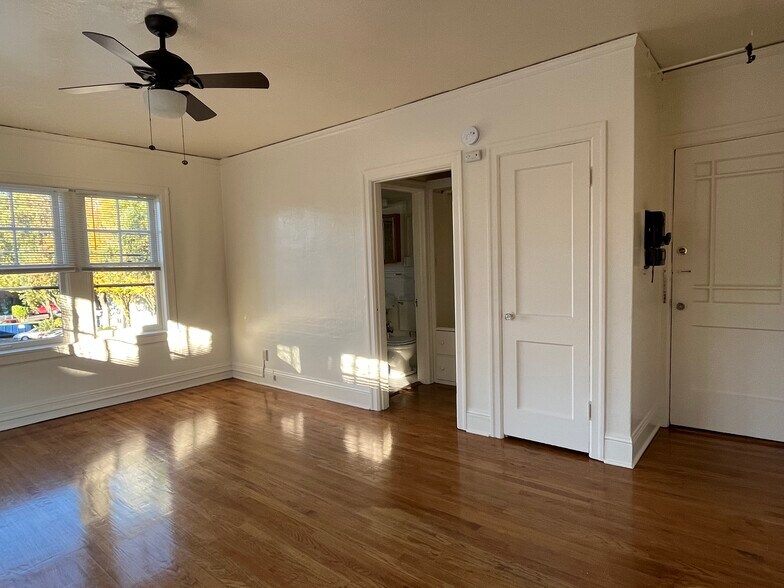 More Photos Of 2062 NW Marshall St, Portland Apartments For Sale