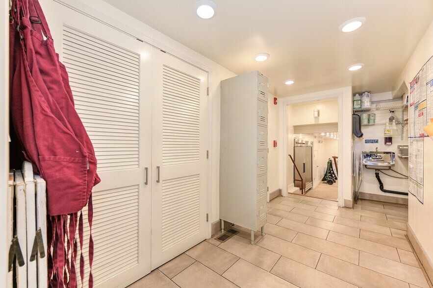 More Photos Of 27 S Main St, Colfax Storefront For Lease