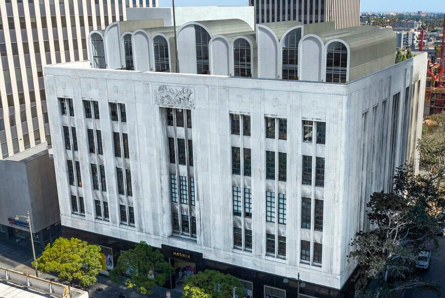 Primary Photo Of 3240 Wilshire Blvd, Los Angeles Apartments For Lease