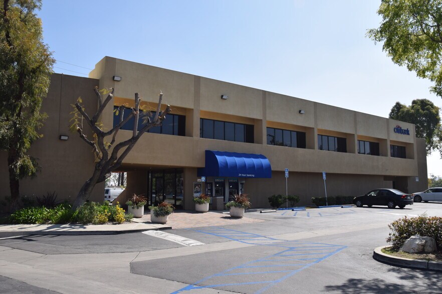 More Photos Of 2700-2750 Pacific Coast Hwy, Torrance Unknown For Lease