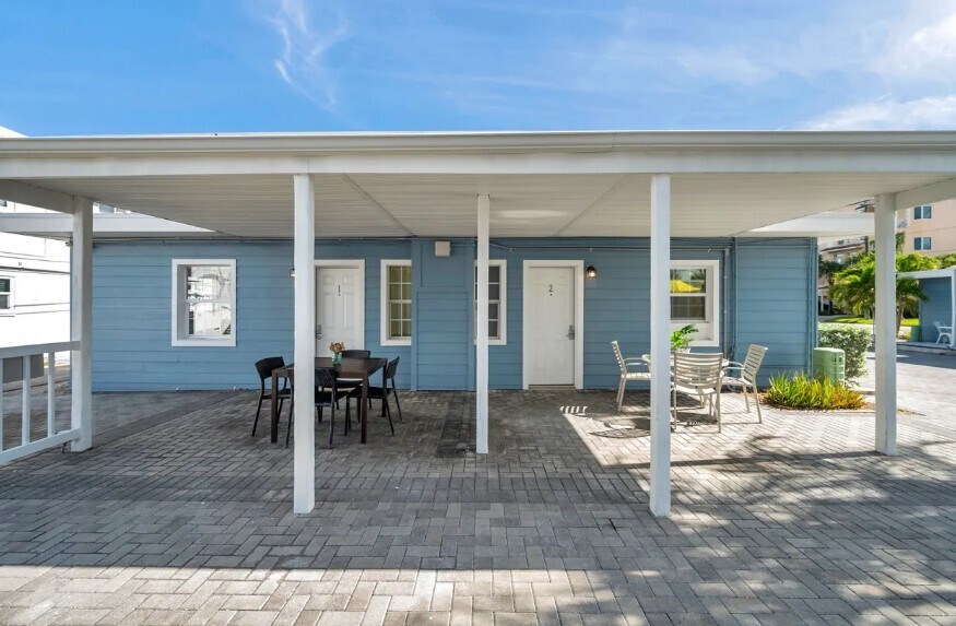 More Photos Of 602 Poinsettia Ave, Clearwater Beach Hotel For Sale