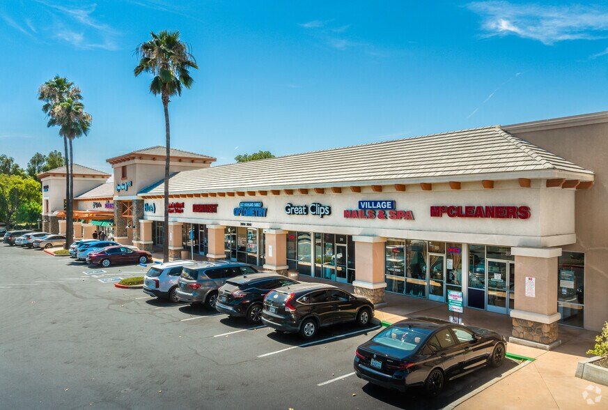 Primary Photo Of 28930-28988 Greenspot Rd, Highland Unknown For Lease