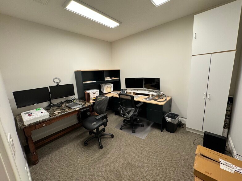 More Photos Of 9957 Moorings Dr, Jacksonville Office For Lease