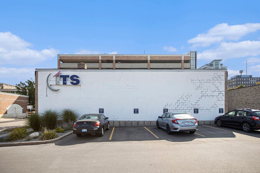 More Photos Of 135 N Church St, Kalamazoo Office Residential For Sale