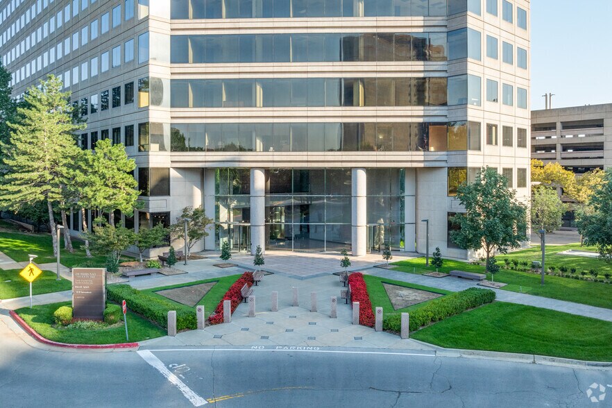 More Photos Of 6100-6120 S Yale Ave, Tulsa Unknown For Lease