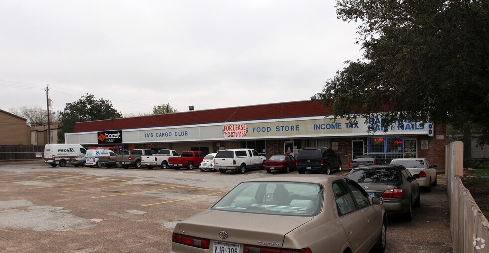 More Photos Of 3604 Mangum Rd, Houston Unknown For Lease