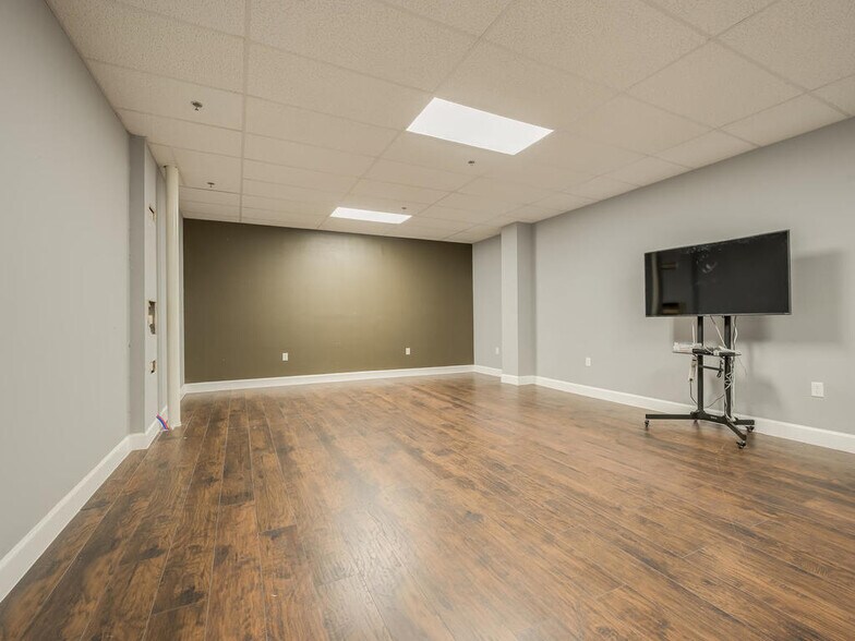 More Photos Of 13802 Ida Ridge Dr, Austin Office Residential For Sale