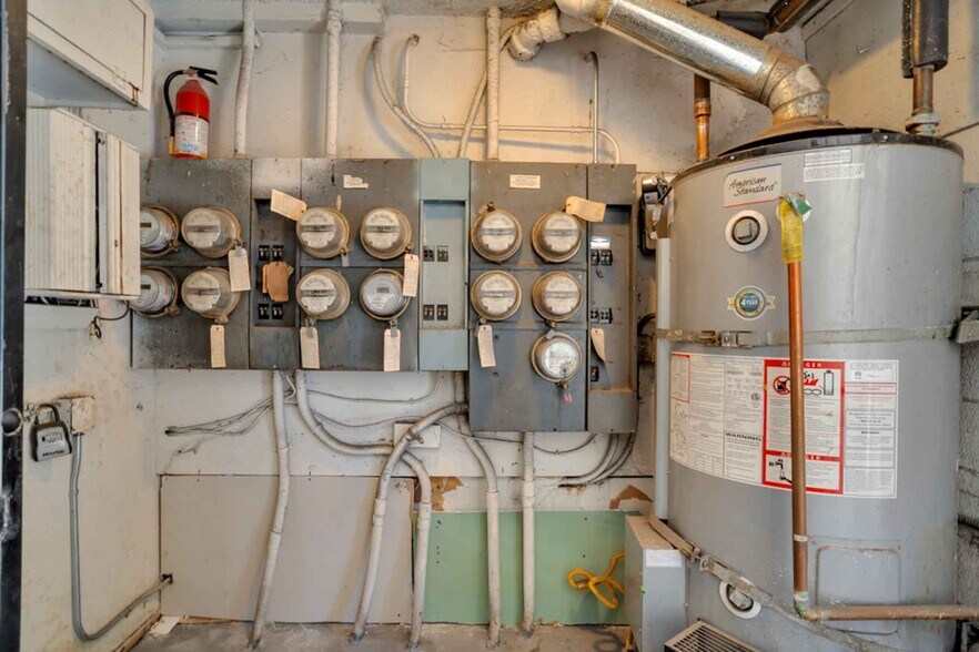 More Photos Of 11936 Hart St, North Hollywood Apartments For Sale