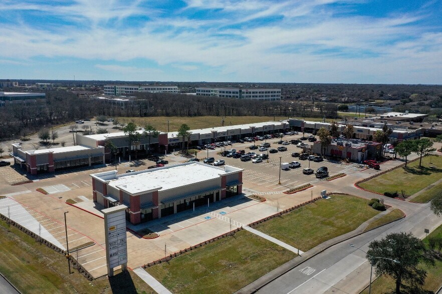 More Photos Of 401 This Way St, Lake Jackson Unknown For Lease