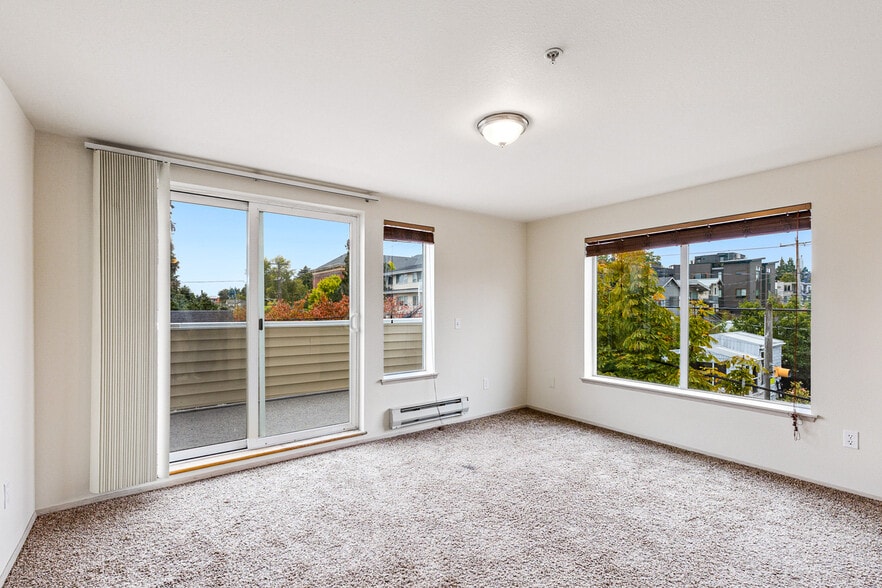 More Photos Of 3837-3845 Aurora Ave N, Seattle Apartments For Lease