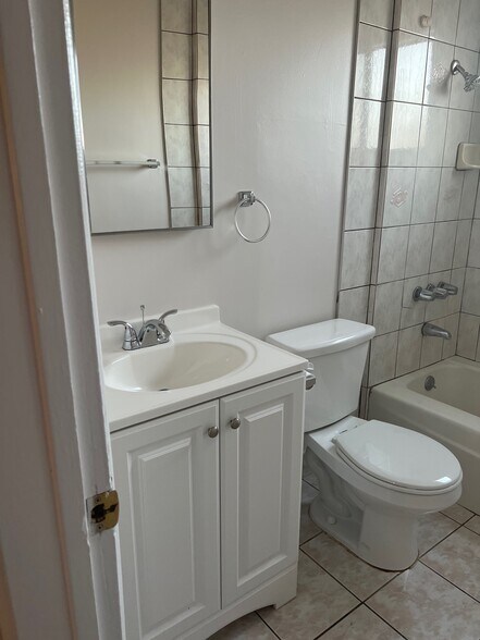 More Photos Of 16701 S Berendo Ave, Gardena Apartments For Sale