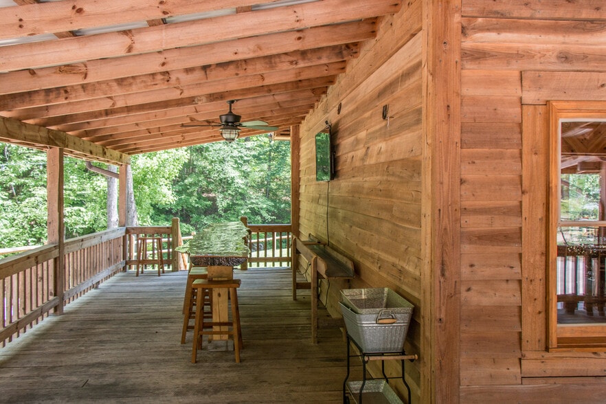 More Photos Of 21405 Parks Mill Rd, Abingdon Lodge Meeting Hall For Sale