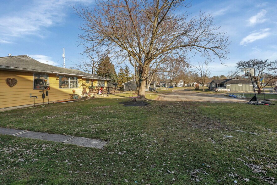 More Photos Of 12-35 Grove Ct, Marysville Apartments For Sale