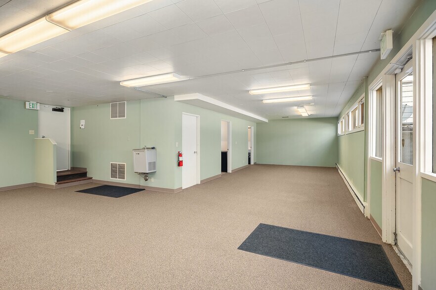 More Photos Of 2300 W Commodore Way, Seattle Office Residential For Sale