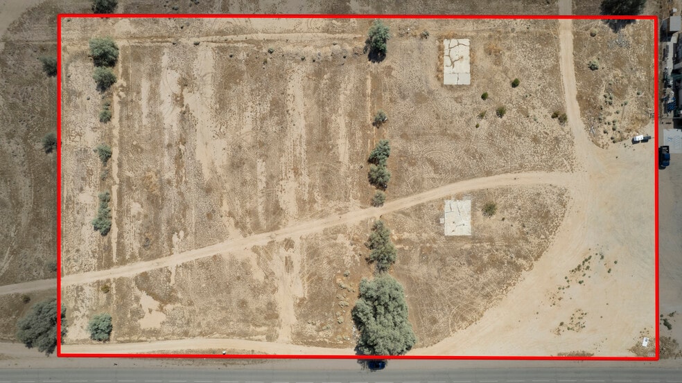 More Photos Of 21100 Neuralia rd, California City Land For Sale