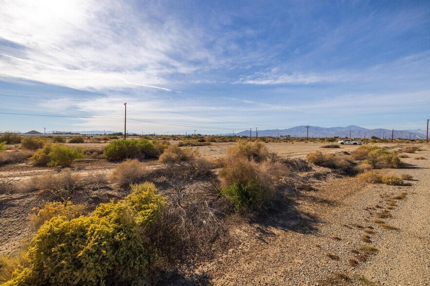 More Photos Of 2537 Aberdeen Dr., Thermal Land For Sale