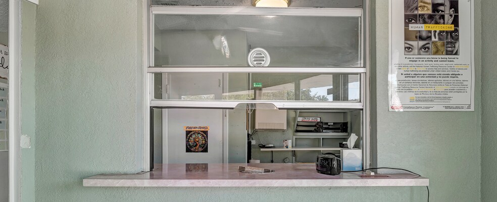 More Photos Of 640 S Ridgewood Ave, Daytona Beach Hotel For Sale