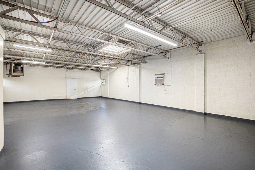 More Photos Of 3344 E Bristol Rd, Burton Warehouse For Sale