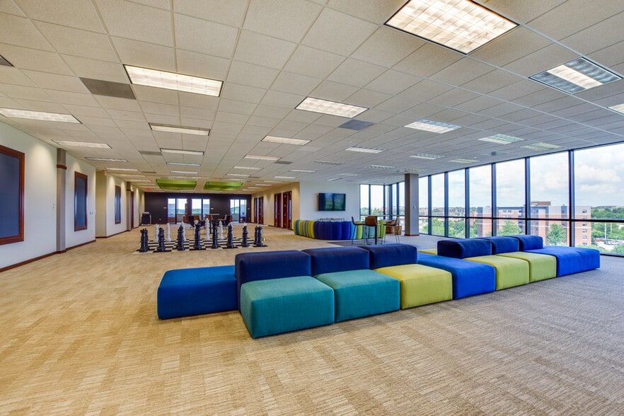 More Photos Of 10 Terrace Ct, Madison Office For Lease