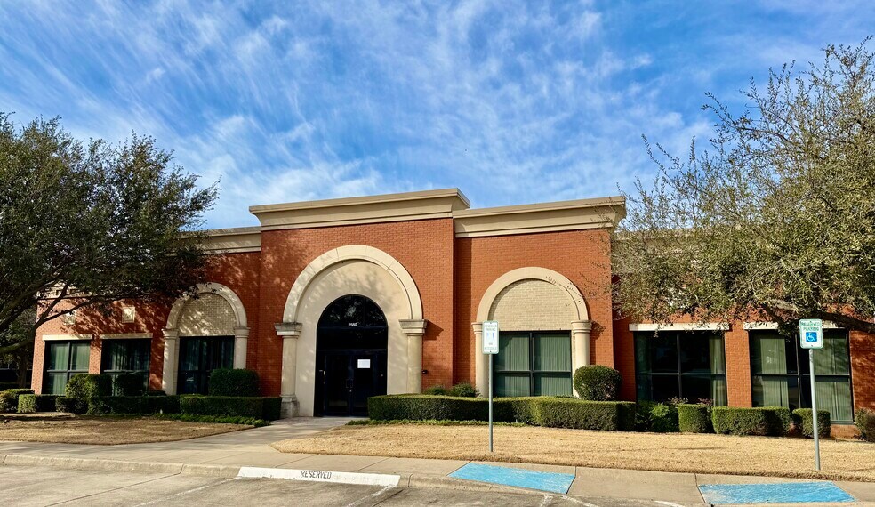 Primary Photo Of 2560 SW Grapevine Pky, Grapevine Office For Lease