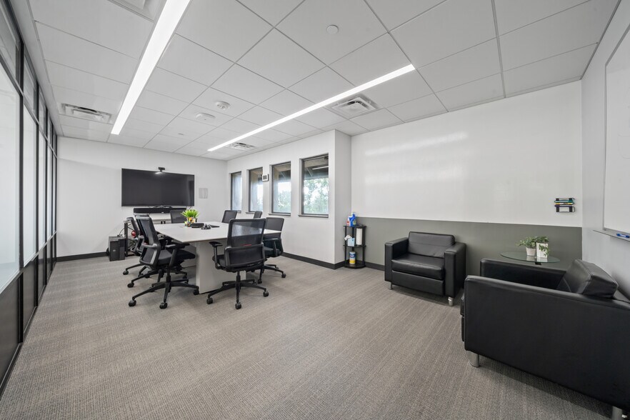 More Photos Of 7620 Guadalupe St, Austin Office For Lease