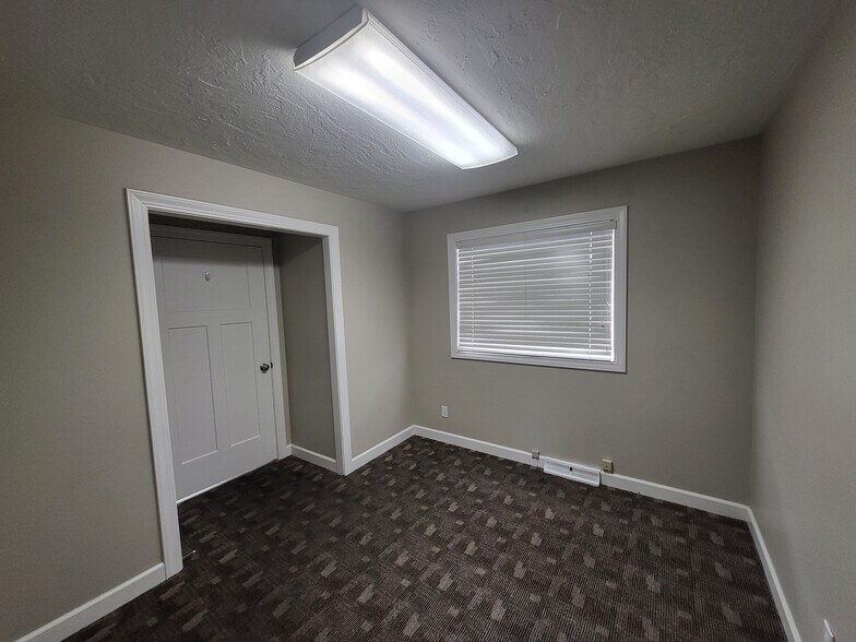 More Photos Of 1601 E 17th St, Idaho Falls Office For Lease