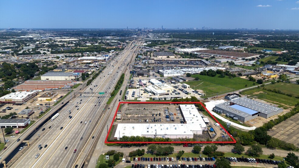 More Photos Of 11925 Southwest Fwy, Stafford Unknown For Lease
