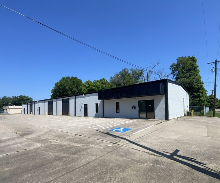 Primary Photo Of 6009-6011 Midway Rd, Haltom City Warehouse For Lease