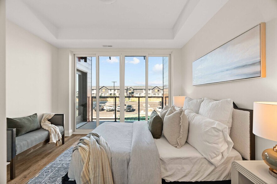 More Photos Of 600 Sunningdale Rd E, London Apartments For Lease