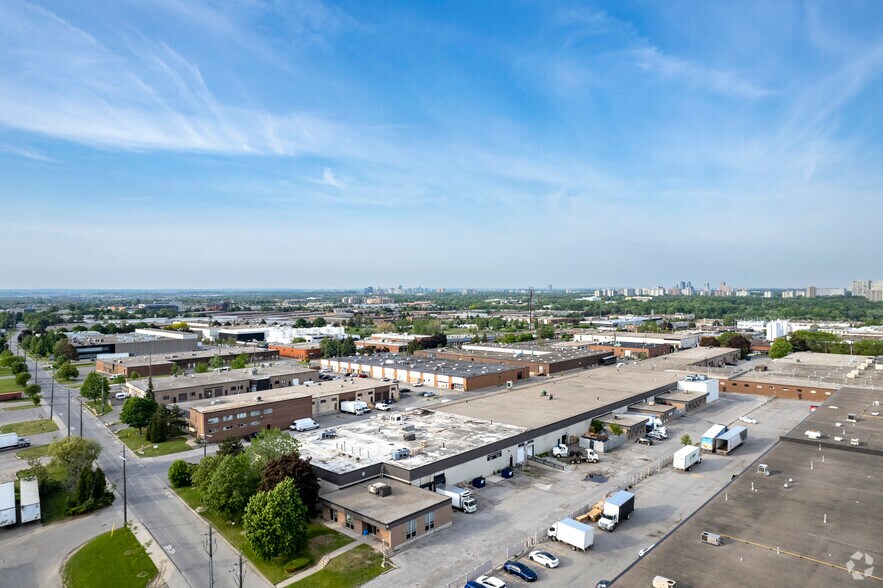 More Photos Of 315-345 Flint Rd, Toronto Manufacturing For Lease