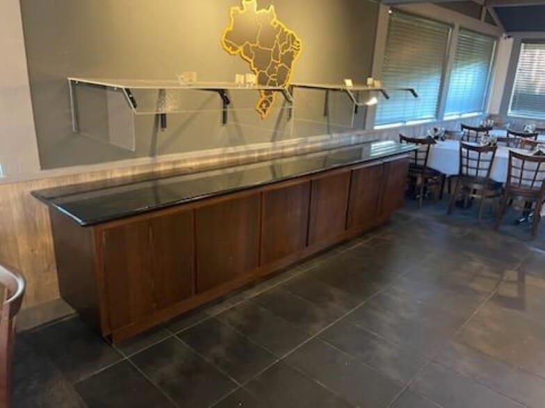 More Photos Of 909 Merchant St, Vacaville Restaurant For Lease