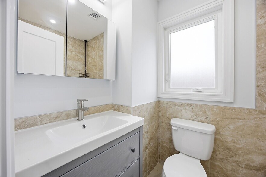 More Photos Of 96 Coale Ave, Staten Island Multifamily For Sale