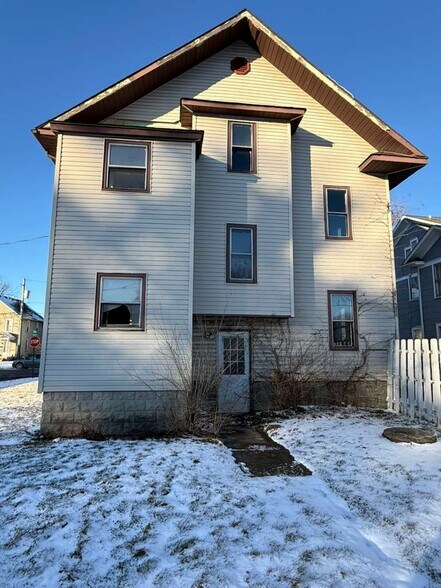 More Photos Of 569 E Church St, Marion Apartments For Sale