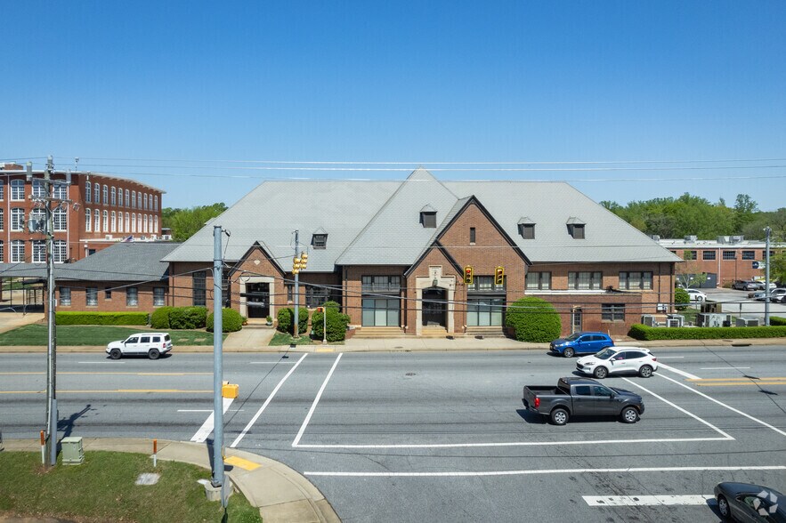 More Photos Of 1800 Drayton Rd, Spartanburg Storefront Retail Office For Lease