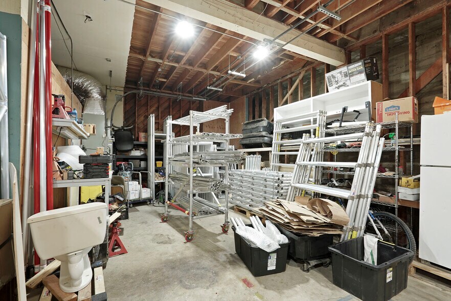 More Photos Of 14144 Market St, Walnut Grove Storefront For Sale