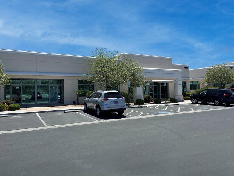 More Photos Of 7385 Prairie Falcon Rd, Las Vegas Office Residential For Lease