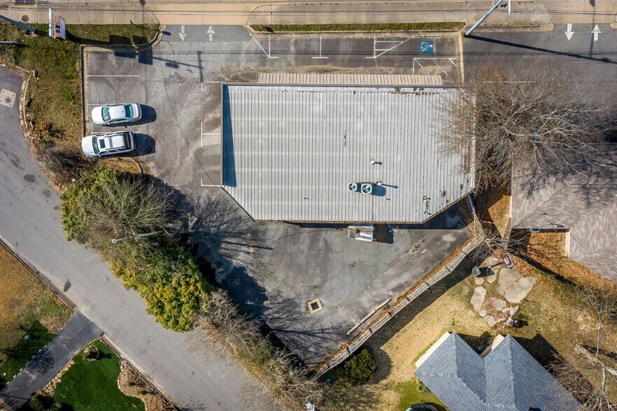 More Photos Of 1425 S University Ave, Little Rock Office For Sale