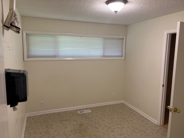 More Photos Of 1489 Slaughter Rd, Madison Office For Sale