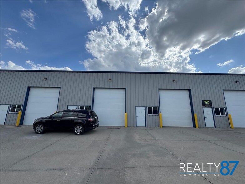 More Photos Of 4160 3rd Ave, Marion Flex For Lease