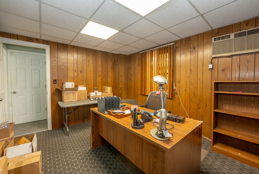 More Photos Of 2429 Vauxhall Rd, Union Township Office Residential For Sale