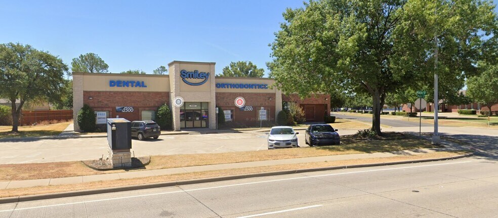 Primary Photo Of 930 W Main St, Lewisville Medical For Lease