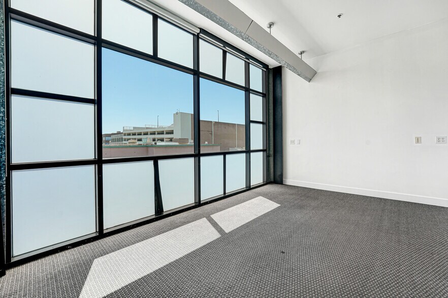 More Photos Of 219-231 Arizona Ave, Santa Monica Loft Creative Space For Lease