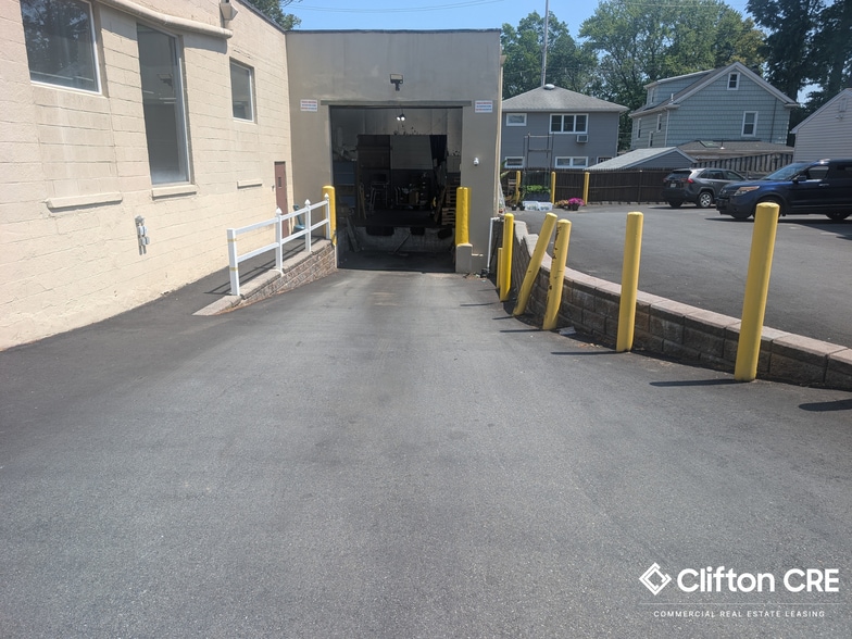 More Photos Of 195 Allwood Rd, Clifton Manufacturing For Lease